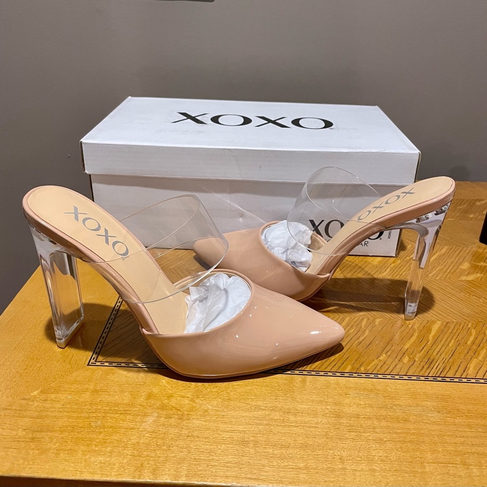 Womens high heels size 6